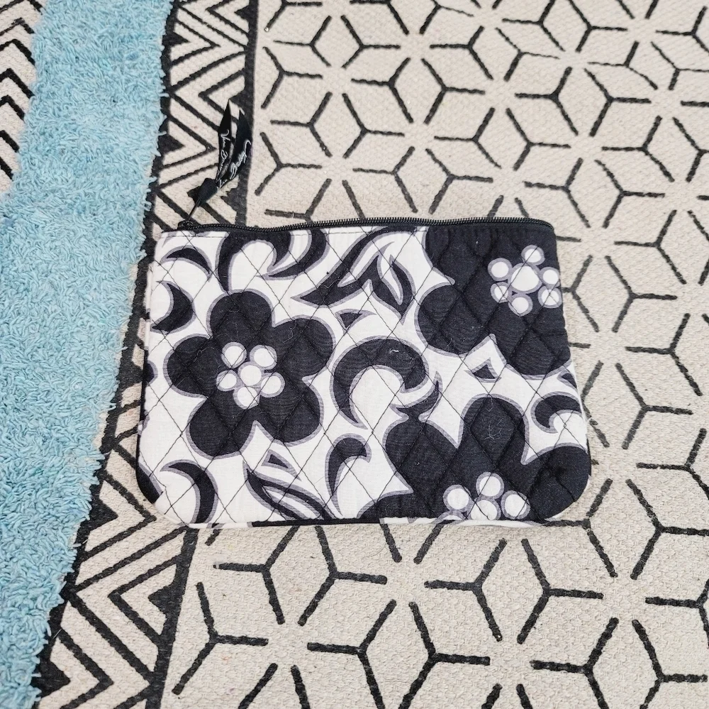 VERA BRADLEY BLACK & WHITE FLORAL POUCH
